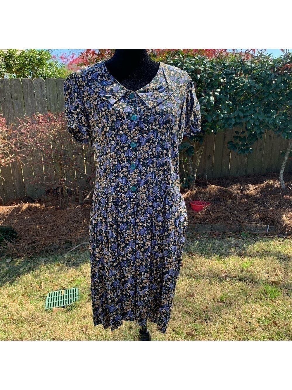 ERIKA Vintage Dark Floral Collared Puff Sleeve Dress - Picture 3 of 13